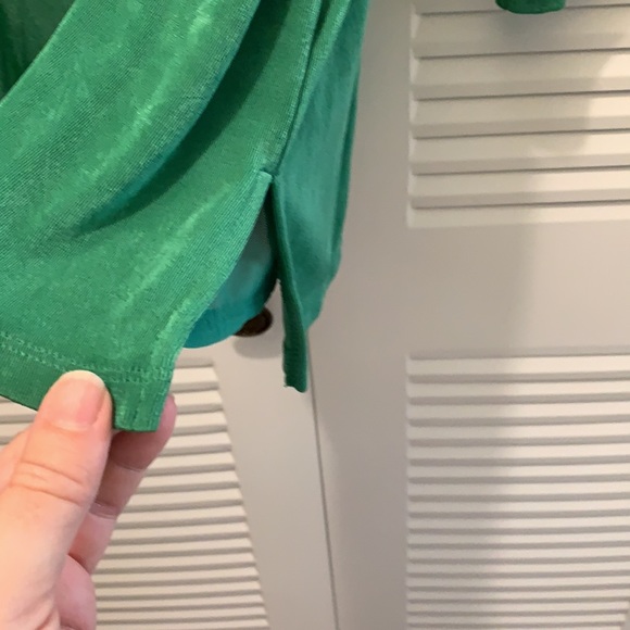 Chico’s Size 16/18 green long sleeve top. 95% acetate, 5% spandex mesh, Stretchy - Picture 4 of 6